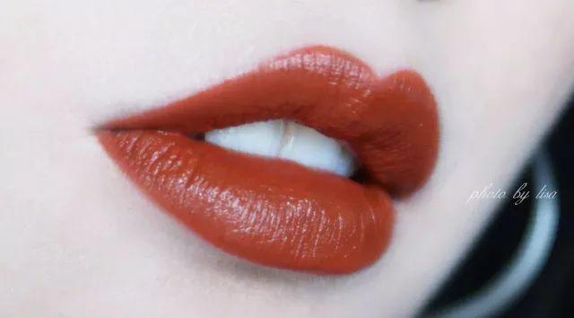 试色口红哪个颜色好看显白,试色口红哪个色好看显白