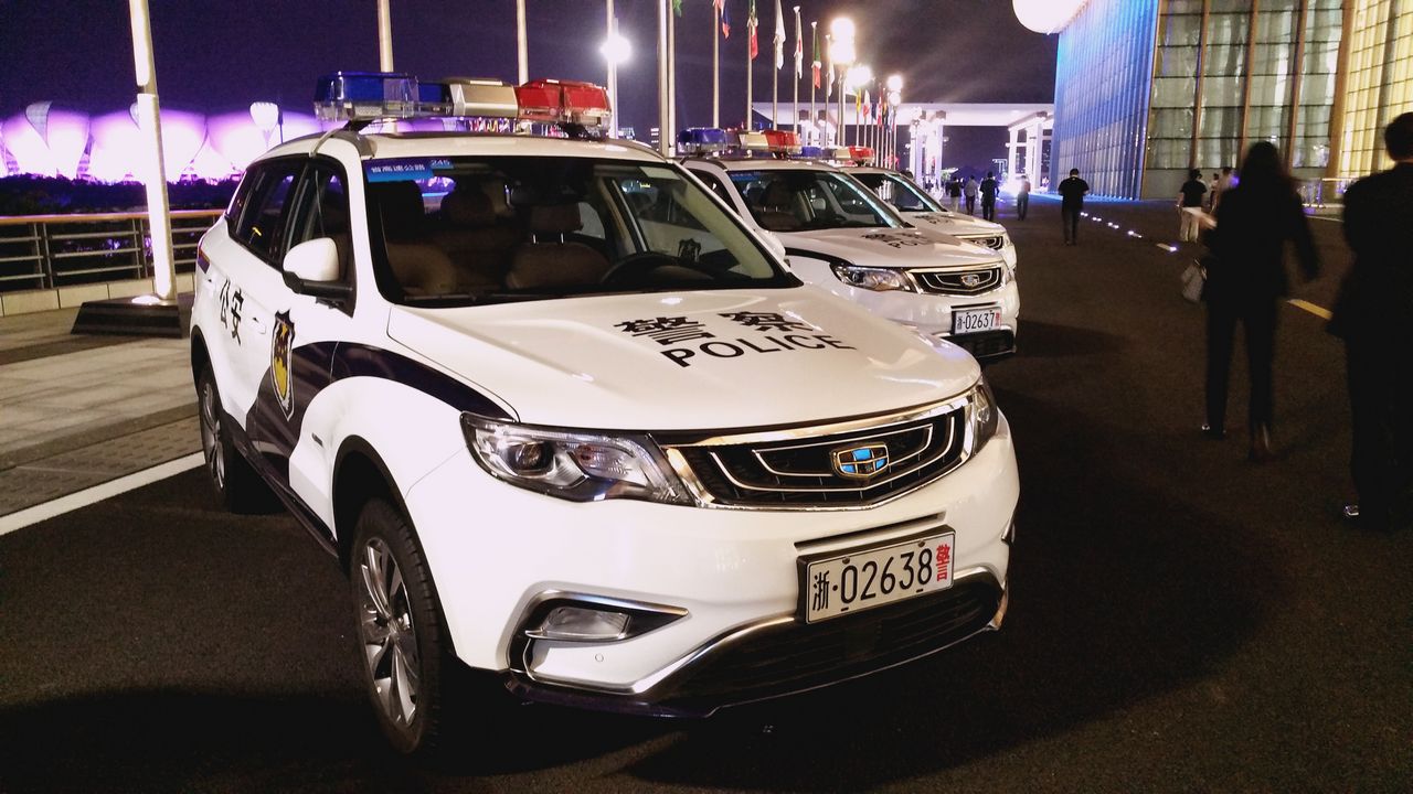 交警特种驾驶训练,看看特警是怎么训练的