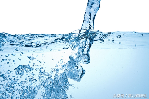 给宝宝选奶粉三个关键点,喂母乳的宝妈最需要什么