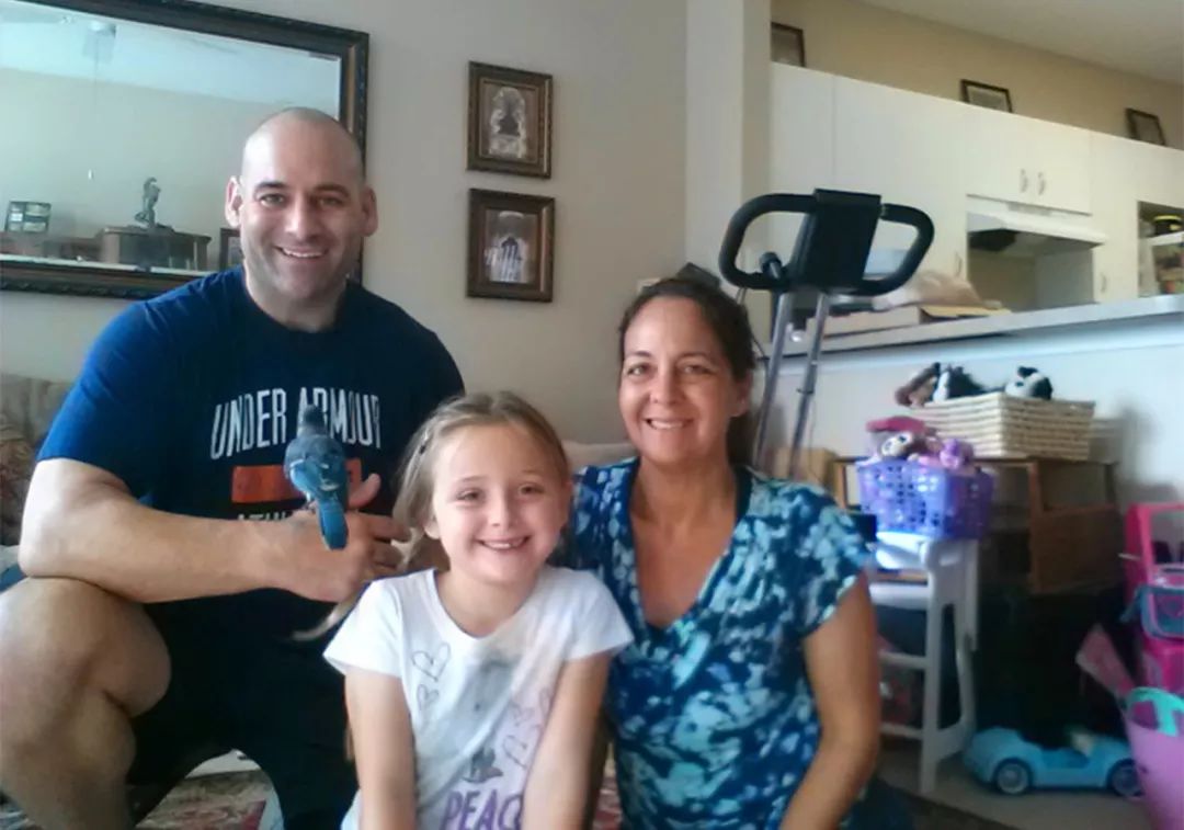 万物皆有灵救小鸟,万物皆有灵有人救了