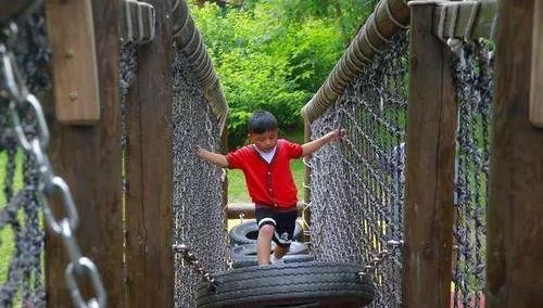 又多又好玩的旅游地方,又大又好玩的公园