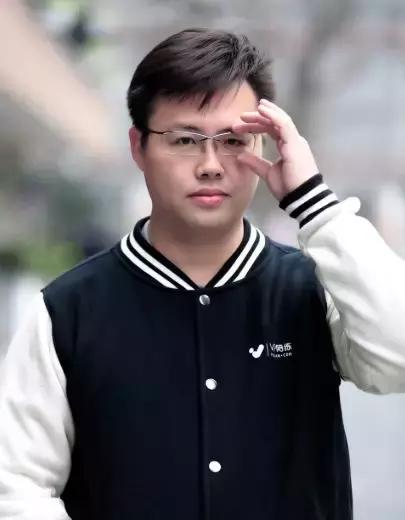 用“iPad+专利镜头”1对1陪练，妈妈再也不用担心孩子练琴了