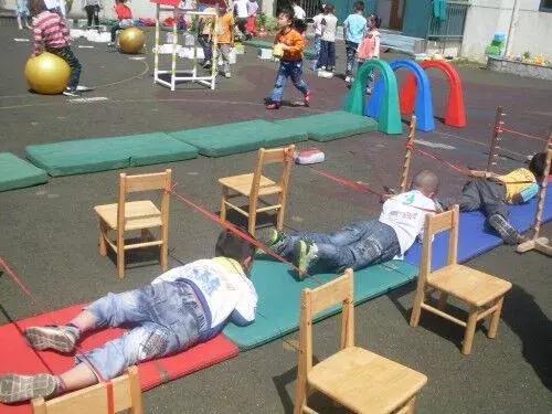 幼儿园大班体育游戏教案100篇,大班体育活动勇闯独角果园教案