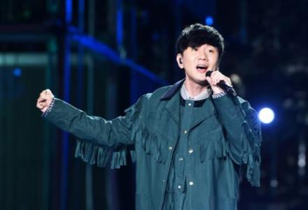 西界歌王：我是行走的CD