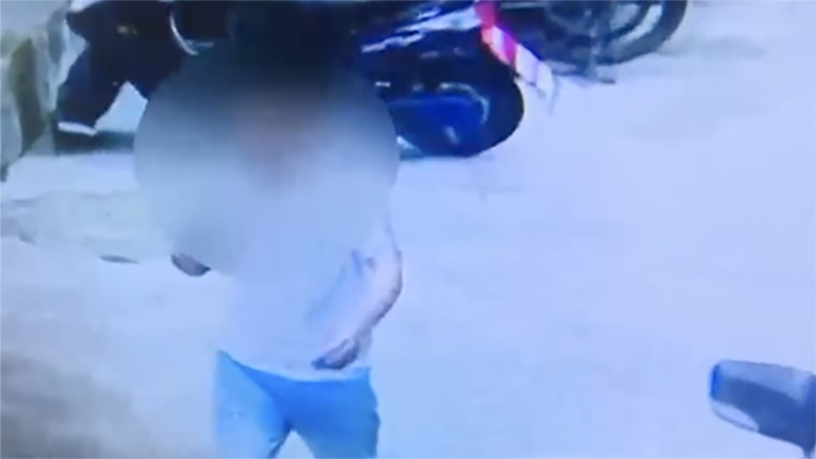 小女孩遭陌生男子尾随至家门口,男子深夜尾随女子500米