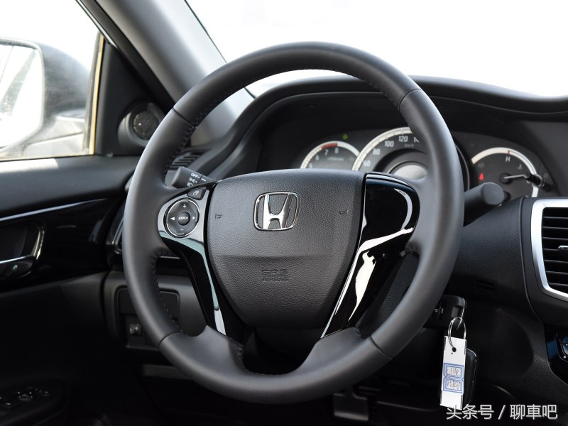 8代雅阁2.0目前真实油耗,雅阁1.5t油耗车主真实油耗