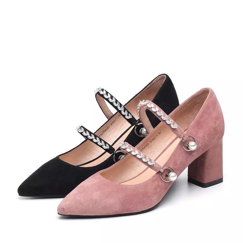 用小珍珠提升魅力，开启独特摩登感！