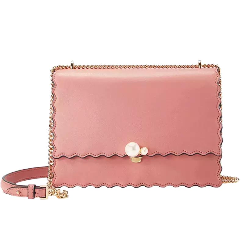 用小珍珠提升魅力，开启独特摩登感！