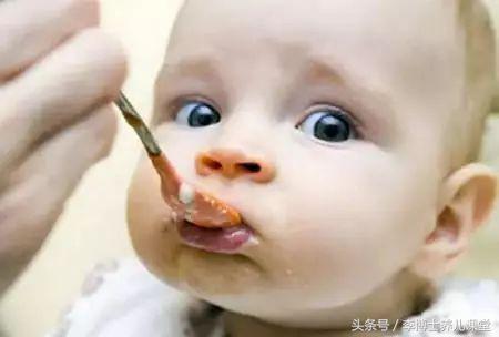 最全的宝宝辅食添加时间攻略,辅食添加顺序及喂养时间表