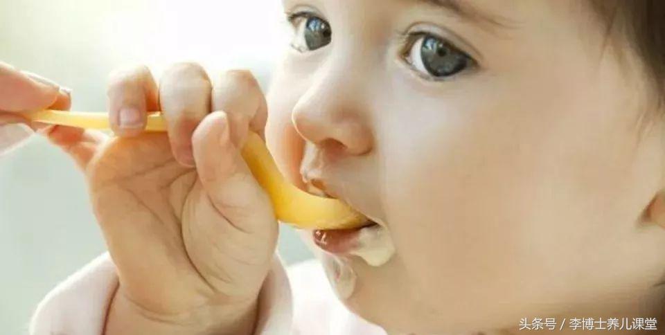 最全的宝宝辅食添加时间攻略,辅食添加顺序及喂养时间表