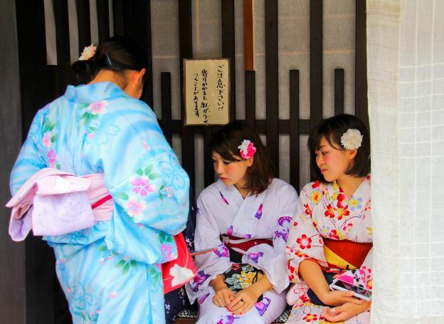 出国旅游可以带特产回去,海外旅游如何避免带回大陆货