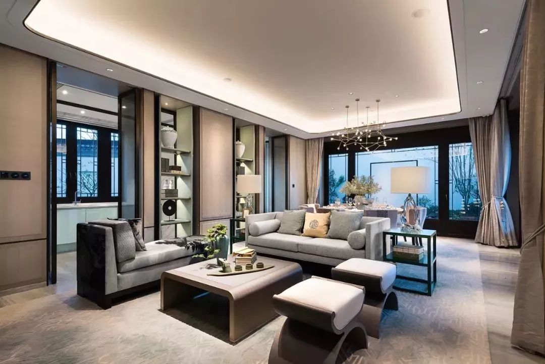 义乌这地方太惊艳！2880只瓷碗铺地，30万元一株的羽毛枫，近百万元一棵的黑松……