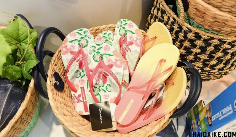 francfranc鏃ユ湰涓滀含搴楅摵,鏃ユ湰绂忓唸chiikawa鍦ㄥ摢閲屼拱