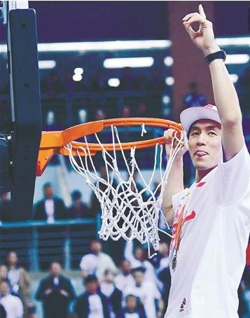 郭艾伦国家队历年高光时刻,郭艾伦生涯巅峰时刻