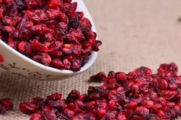 2种植物捣碎泡水喝15天，肝*毒脏**素都吓跑，肝炎不敢造次