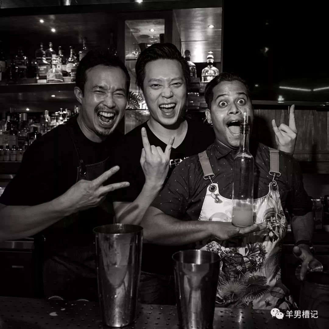 去酒吧除了点酒还需要点什么,去酒吧吧台如何点酒