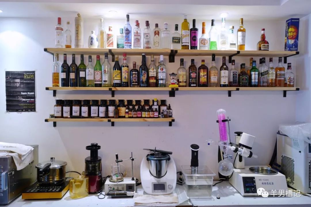 去酒吧除了点酒还需要点什么,去酒吧吧台如何点酒