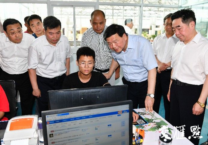 娄勤俭宿迁徐州调研脱贫攻坚：与乡村振兴融为一体系统推进