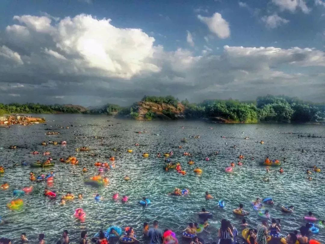 三伏天室内游泳,夏天游泳馆必备
