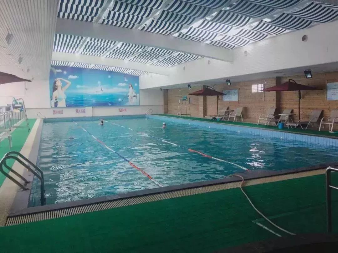 三伏天室内游泳,夏天游泳馆必备