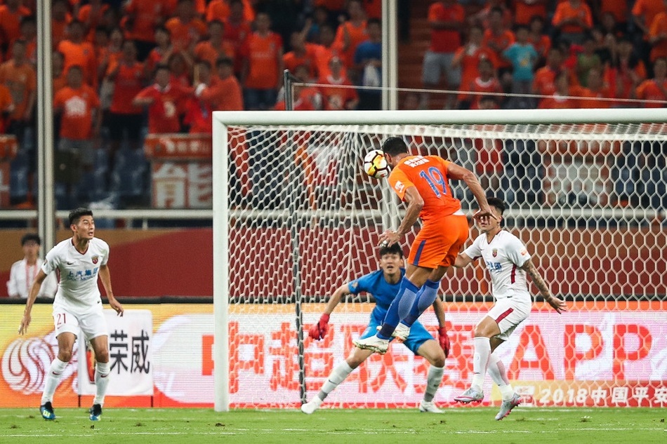 VAR“偷走”鲁能胜利中国足球的差距不光体现在球员身上