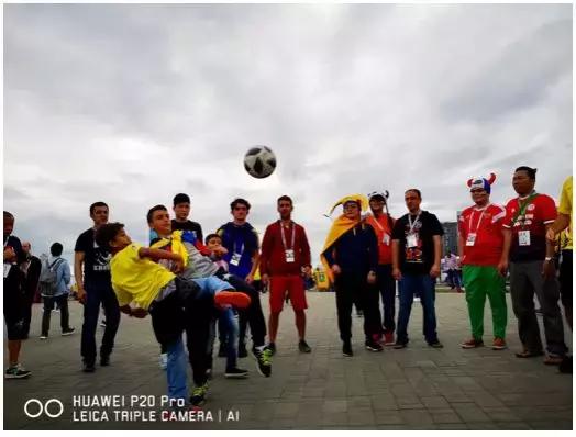 鍗庝负p20pro棣栨涓夋憚,鍗庝负p20pro寰曞崱涓夋憚