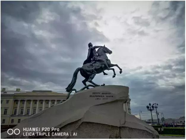 鍗庝负p20pro棣栨涓夋憚,鍗庝负p20pro寰曞崱涓夋憚