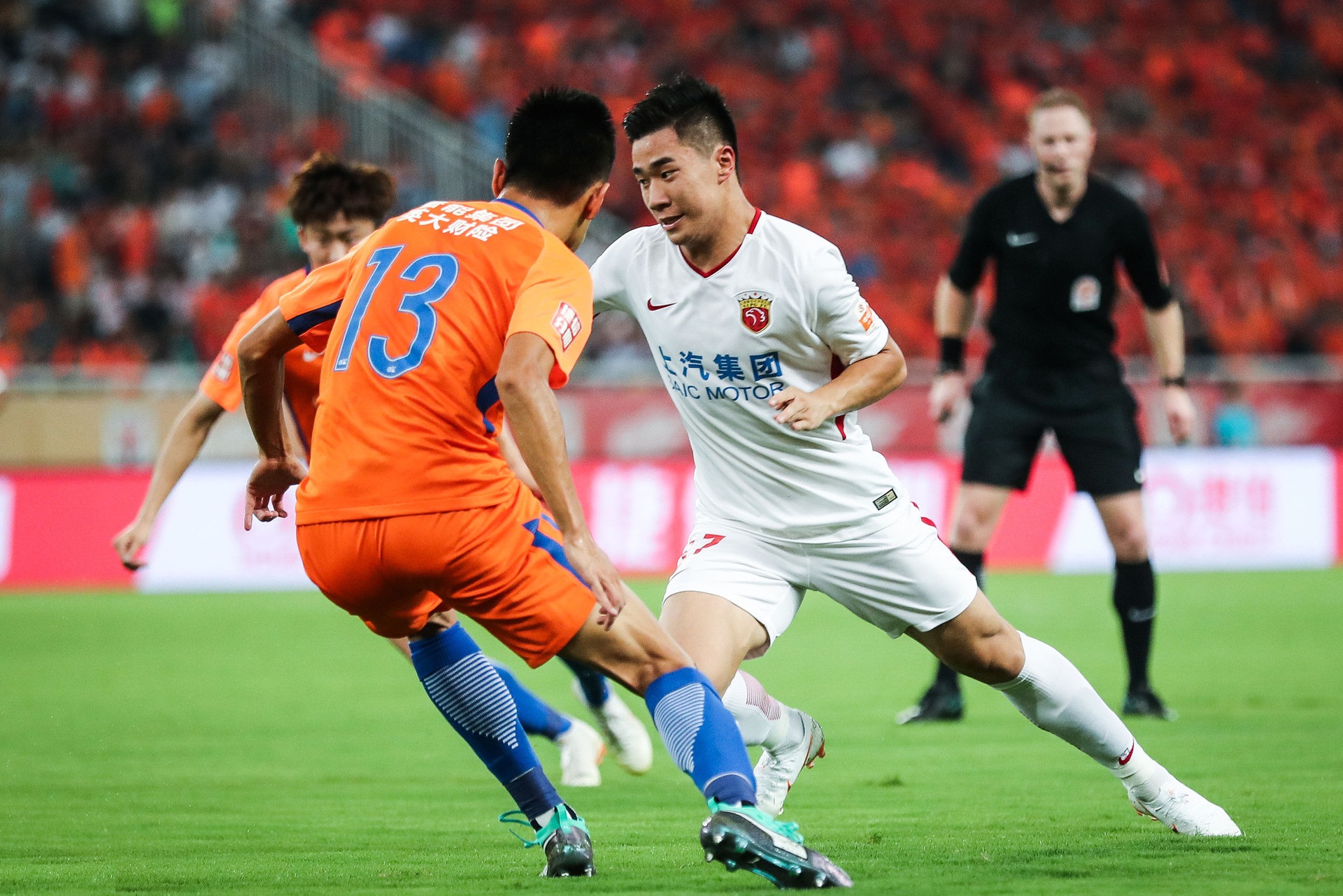 VAR“偷走”鲁能胜利中国足球的差距不光体现在球员身上