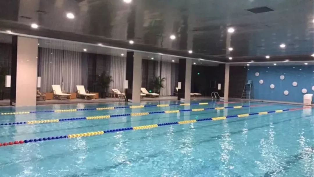 长春适合去的游泳馆,清凉一夏泳池