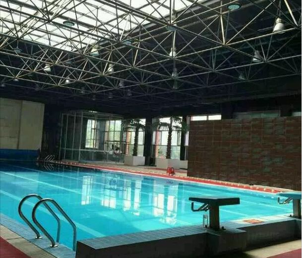 长春适合去的游泳馆,清凉一夏泳池