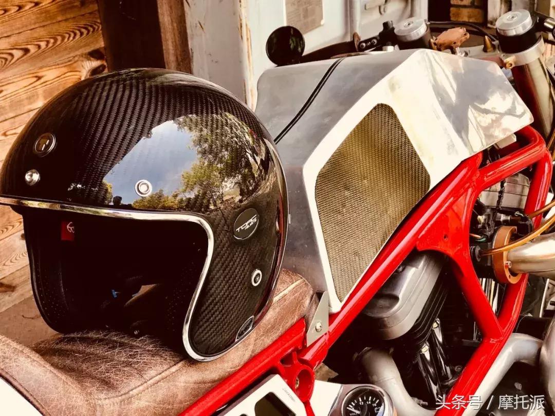售价880元的TORC碳纤复古盔，了解一下