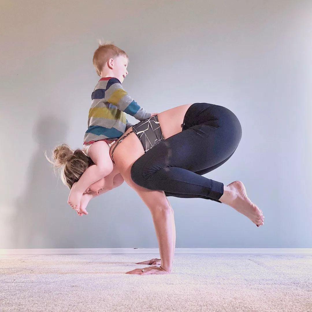 瑜伽辣妈全身照,瑜伽辣妈高清图片