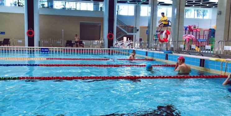 宁波哪里泳池人少点,宁波游泳池地点推荐