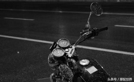 下雨天摩托车化油器进水怎么解决,下雨天摩托车进水了