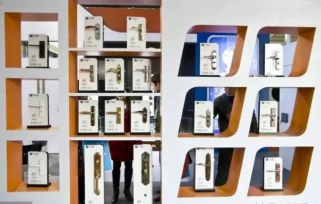 装修木门一般怎么选,装修室内木门到底怎么选