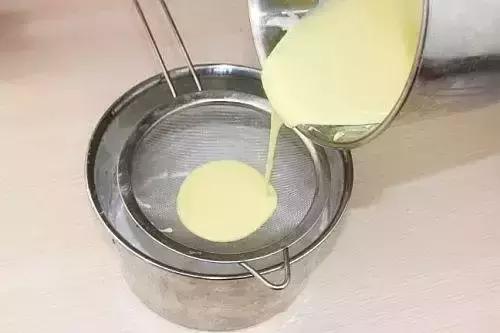 巴斯特乳酪蛋糕开裂是怎么回事,轻乳酪蛋糕为什么要裂口