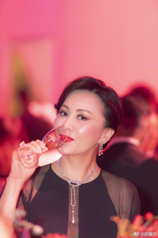 王祖蓝投资tvb,王祖蓝代言费是多少