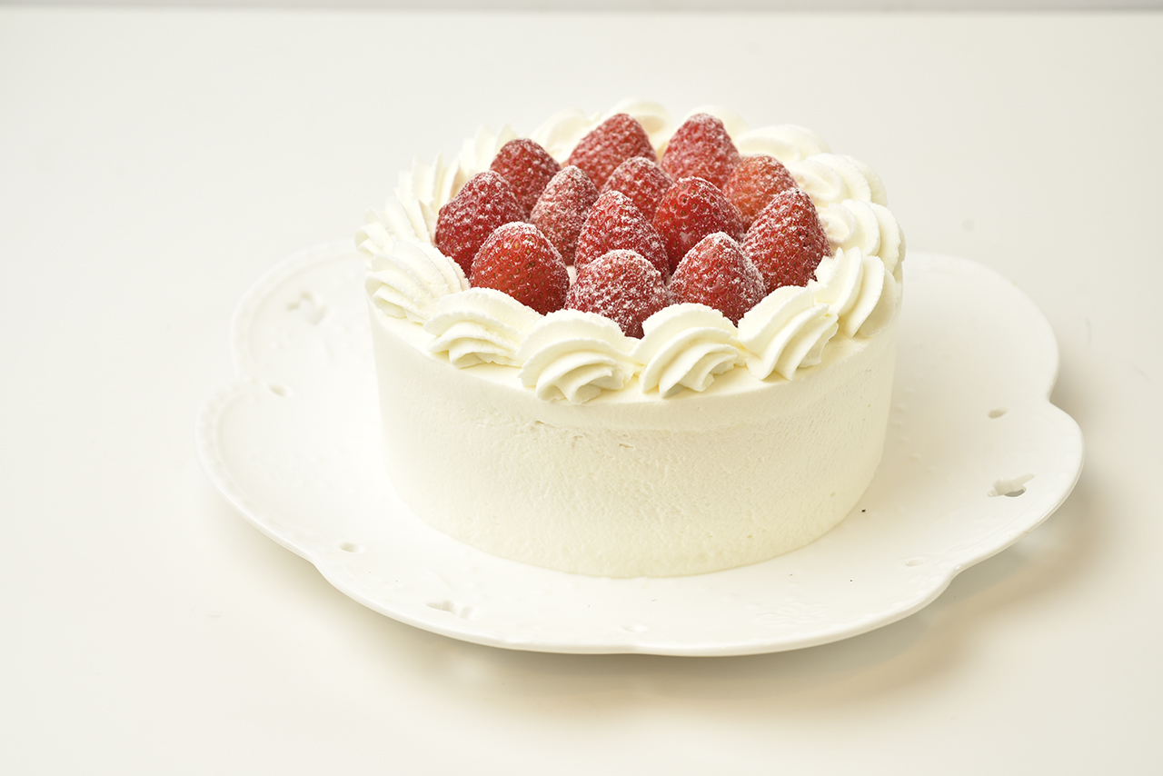 蛋糕奶油裱花零基础视频教程,最简单的纯白色奶油裱花蛋糕视频