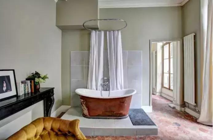 高逼格的浴缸,深不见底的浴缸