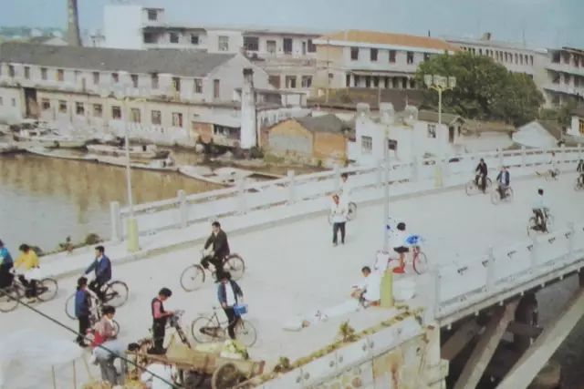 浙江改革开放四十年变化视频,深圳改革开放40周年前后变化