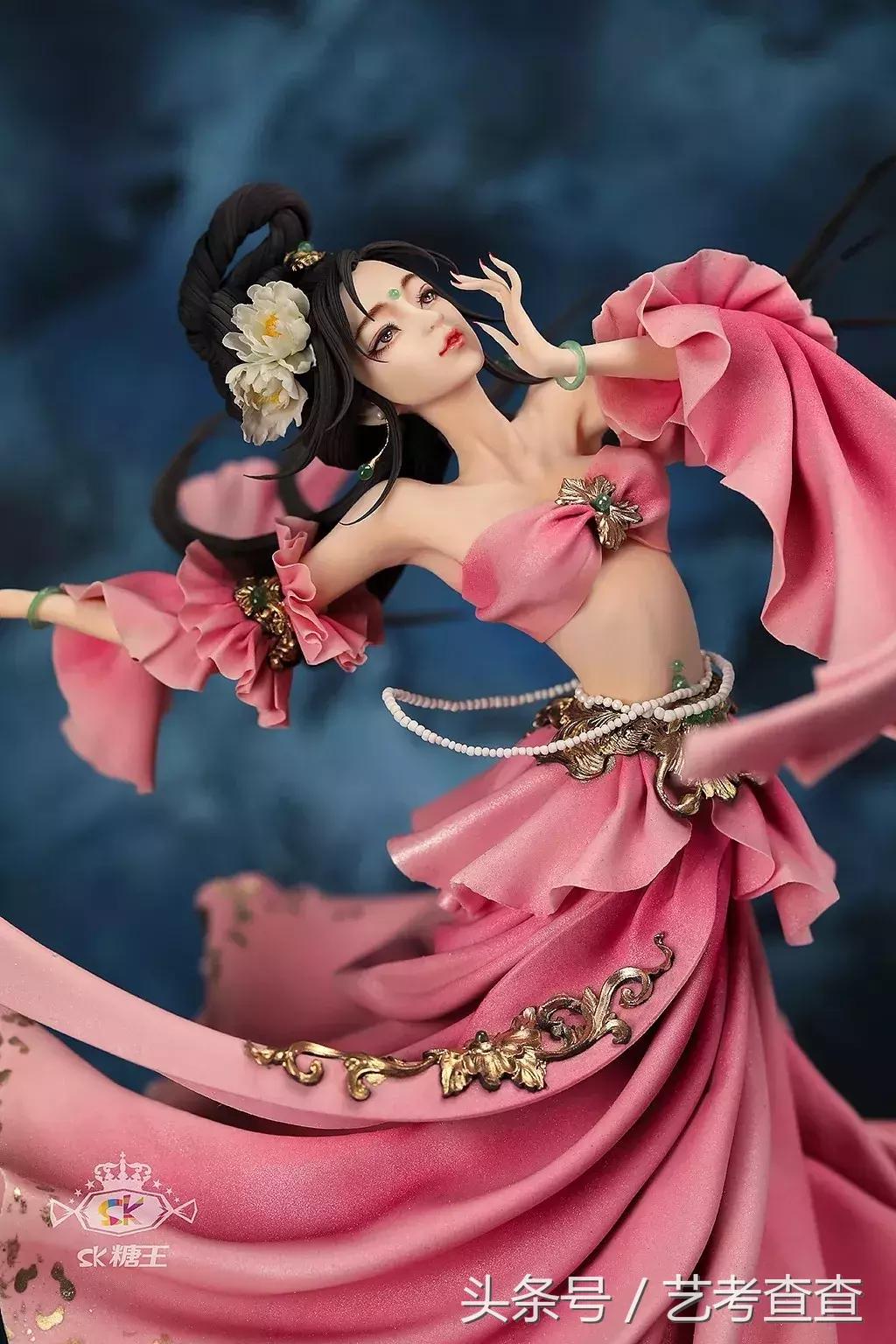 她做的甜品超级治愈,古风美人蛋糕