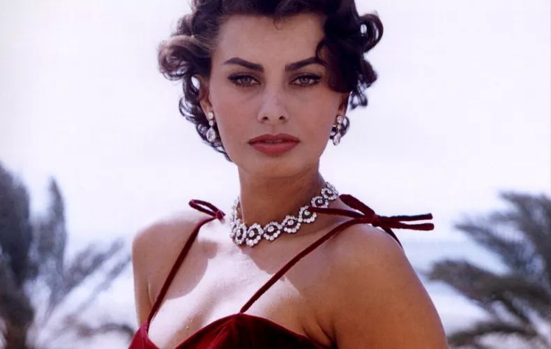 意大利salvatoreferragamo图片,salvatoreferragamo2022春夏