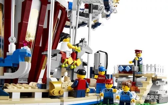 感受旋转木马的浪漫，乐高创意系列10257旋转木马