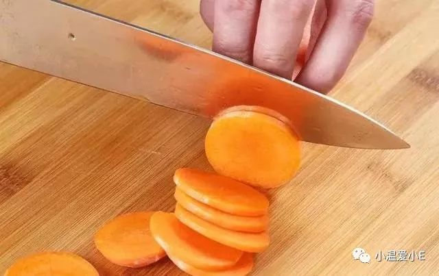 姣斿洟璐环鏍艰繕渚垮疁,姣斿洟璐洿鍥㈣喘