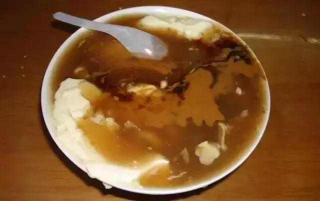 天津豆腐脑和东北豆腐脑区别,北方的豆腐脑和老豆腐是一样的吗