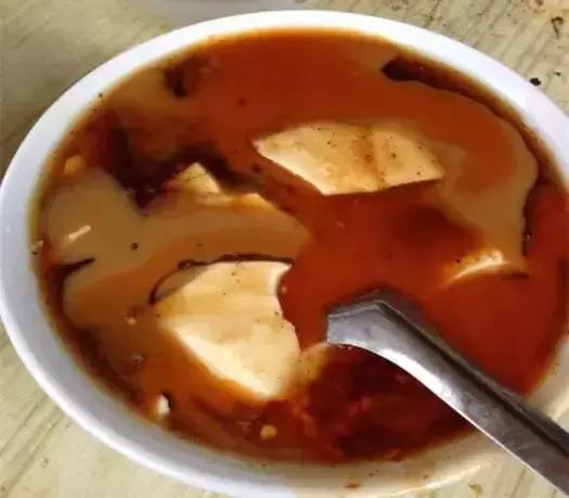 天津豆腐脑和东北豆腐脑区别,北方的豆腐脑和老豆腐是一样的吗