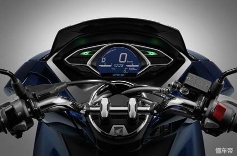 本田pcx160和铃木uy125,本田pcx1602024款