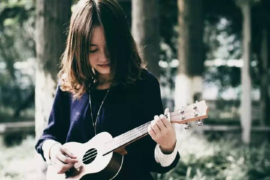 新手入门尤克里里怎么选购,尤克里里初学者选购技巧