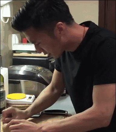 背起吉他的谢霆锋,才是我们记忆中的那个谢霆锋!