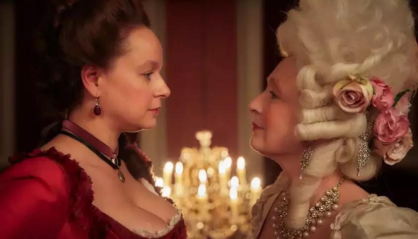 年度最污英剧回归,这群*女妓**又作什么妖